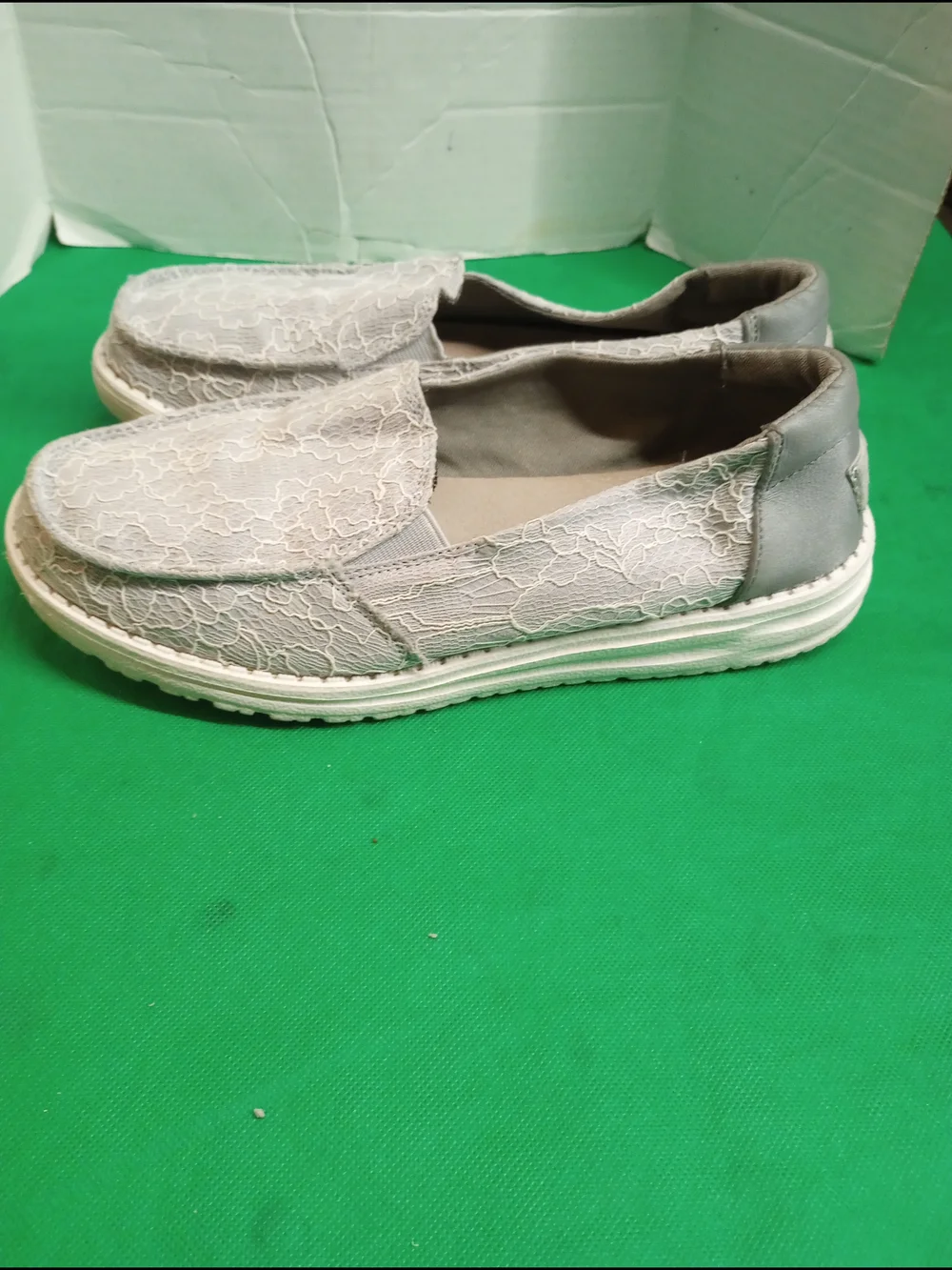 Hey Dude Lena Lace Slip-On Flats - Light Gray Women’s Sneakers Size 8 - Picture 4 of 8